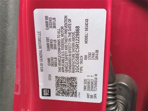 Certified 2024 Chevrolet Colorado W/T image 33