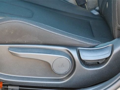 Certified 2025 Hyundai Elantra SEL image 23