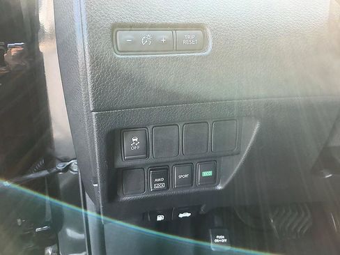 Used 2017 Nissan Rogue S AWD/4WD image 14