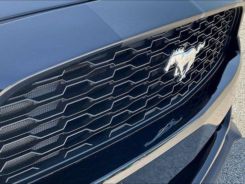 Used 2016 Ford Mustang Coupe RWD image 24