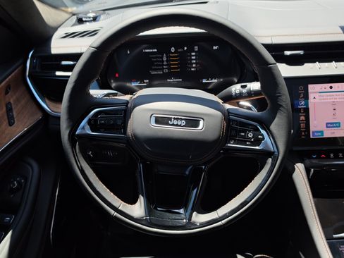 New 2026 Jeep Grand Cherokee L Summit w/ Obsidian Package AWD/4WD image 18