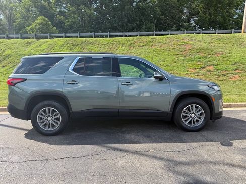 Used 2023 Chevrolet Traverse LT AWD/4WD image 8