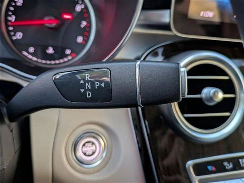Used 2020 Mercedes-Benz GLC 300 image 12