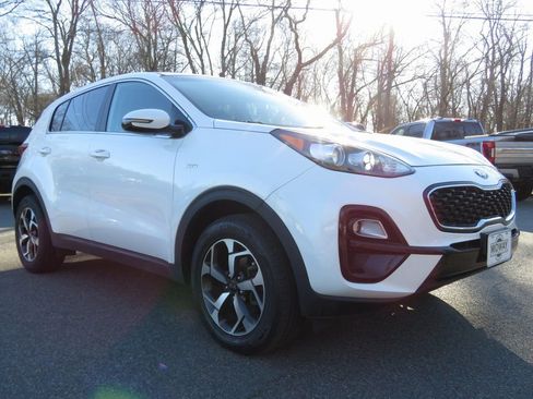 Used 2021 Kia Sportage LX w/ LX AWD Popular Package image 3