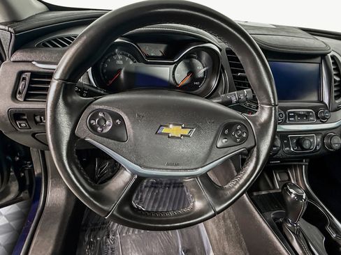 Used 2016 Chevrolet Impala LT w/ Convenience Package image 13