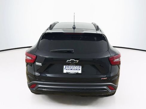 Used 2024 Chevrolet Trax RS w/ Sunroof Package FWD image 6