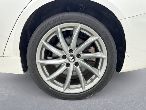 Used 2022 Alfa Romeo Giulia Ti AWD/4WD image 12
