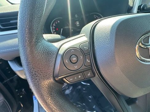 Used 2025 Toyota RAV4 LE AWD/4WD image 20