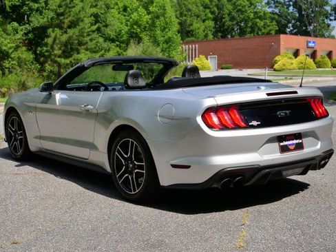 Used 2018 Ford Mustang GT Premium RWD image 36