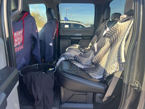 Used 2018 Ford F250 XLT w/ XLT Premium Package image 14