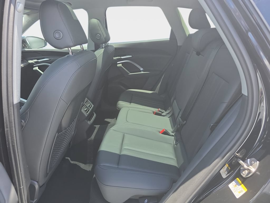 Certified 2025 Audi Q5 Premium w/ Convenience Package AWD/4WD image 24