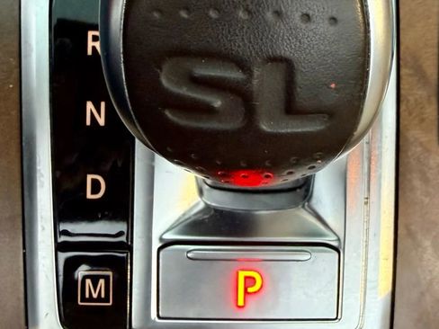 Used 2017 Mercedes-Benz SL 550 image 39