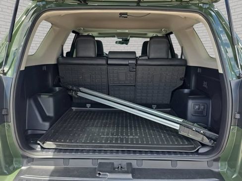 Used 2022 Toyota 4Runner Limited AWD/4WD image 13