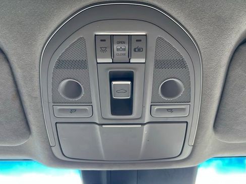 Used 2018 Genesis G80 5.0 Ultimate RWD image 19