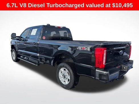 Used 2025 Ford F250 XLT image 3
