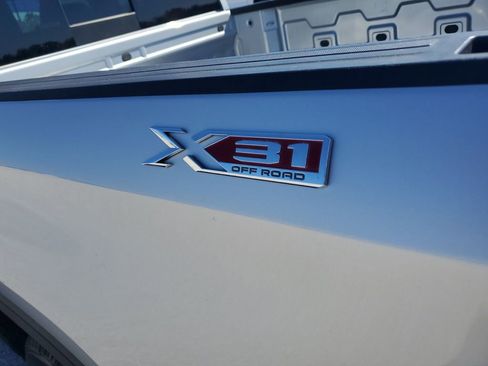 Used 2020 GMC Sierra 1500 SLE w/ SLE Value Package image 41