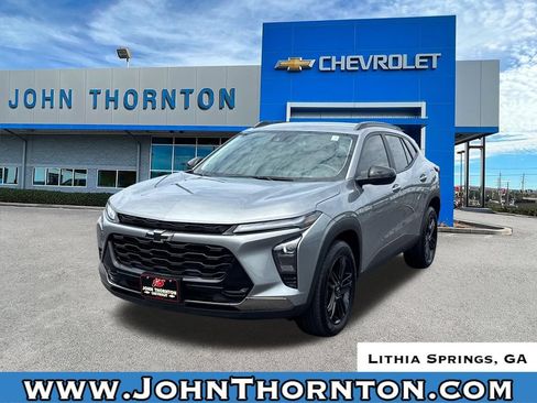 Used 2025 Chevrolet Trax ACTIV w/ Driver Confidence Package FWD image 1