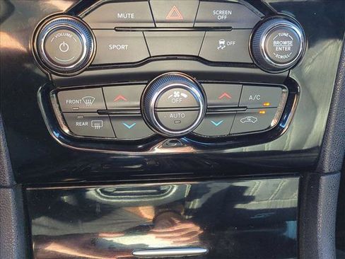 Used 2019 Chrysler 300 S image 15