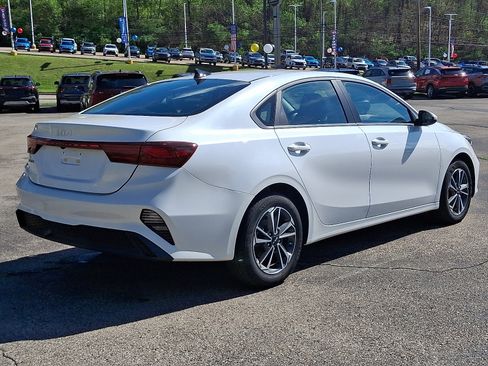 Used 2024 Kia Forte LXS FWD image 6