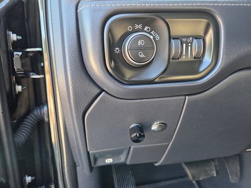 Used 2019 RAM 2500 Limited AWD/4WD image 18