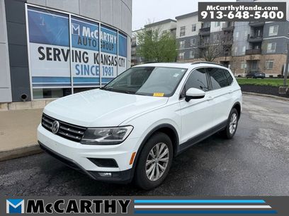 Used 2018 Volkswagen Tiguan SE w/ Panoramic Sunroof Package