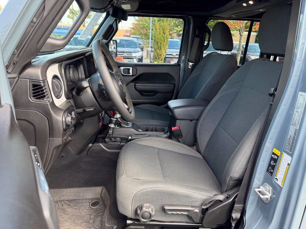 Used 2024 Jeep Wrangler Unlimited Sport AWD/4WD image 13
