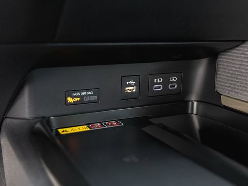 Used 2026 Toyota Camry SE image 20