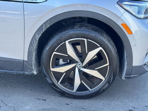 Used 2024 Volkswagen ID.4 Pro S image 17