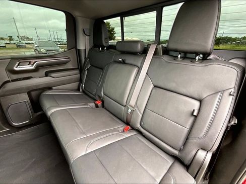 Used 2024 GMC Sierra 1500 SLT AWD/4WD image 19