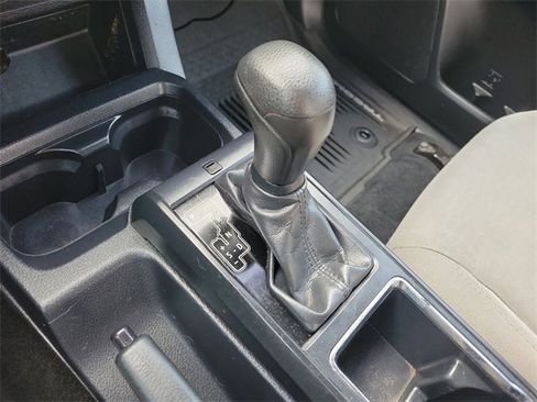 Used 2019 Toyota Tacoma SR image 29