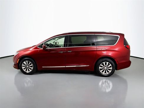Used 2020 Chrysler Pacifica Touring-L Plus image 13