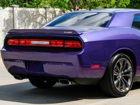 Used 2013 Dodge Challenger SRT8 w/ Harman Kardon Audio Group RWD image 8