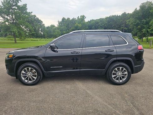 Used 2020 Jeep Cherokee Latitude Plus w/ Comfort/Convenience Group AWD/4WD image 9