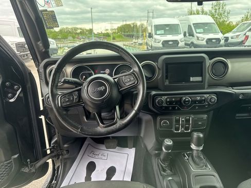 Used 2019 Jeep Wrangler Unlimited Sport S AWD/4WD image 37