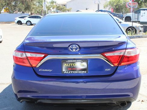 Used 2016 Toyota Camry SE FWD image 33