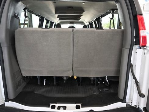 Used 2023 GMC Savana 3500 LS image 7