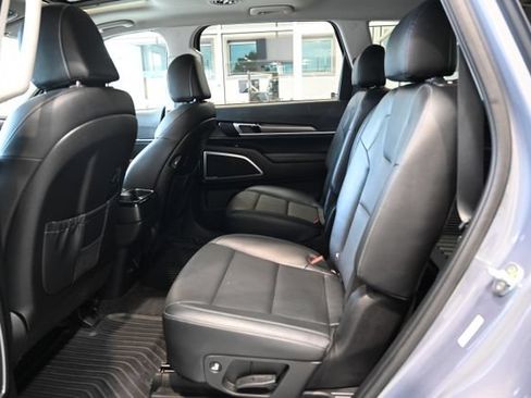 Used 2022 Kia Telluride S AWD/4WD image 11