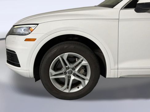 Used 2019 Audi Q5 2.0T Premium w/ Convenience Package AWD/4WD image 12