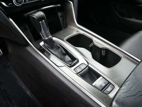 Used 2018 Honda Accord Sport image 6