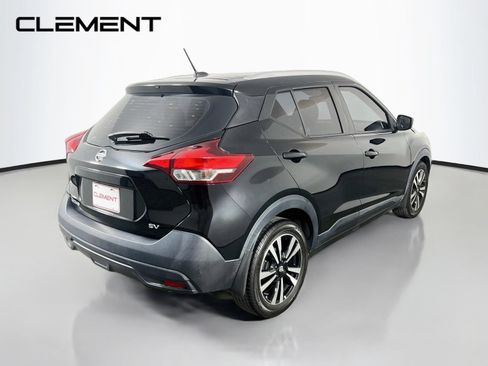 Used 2019 Nissan Kicks SV FWD image 7