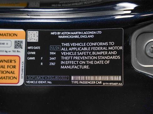 Used 2025 Aston Martin Vanquish RWD image 57