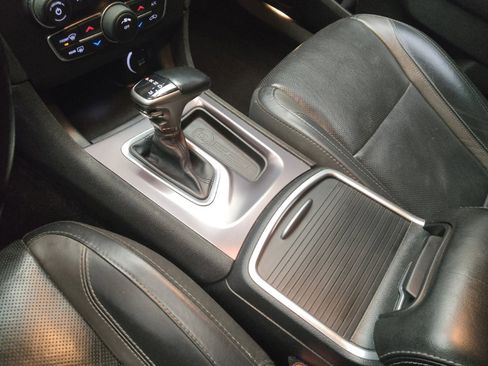 Used 2019 Dodge Charger SXT image 26