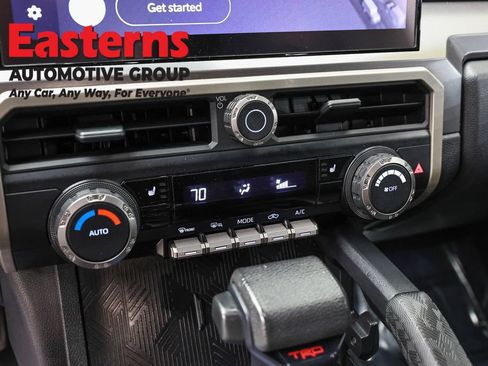 Used 2024 Toyota Tacoma TRD Off-Road AWD/4WD image 20