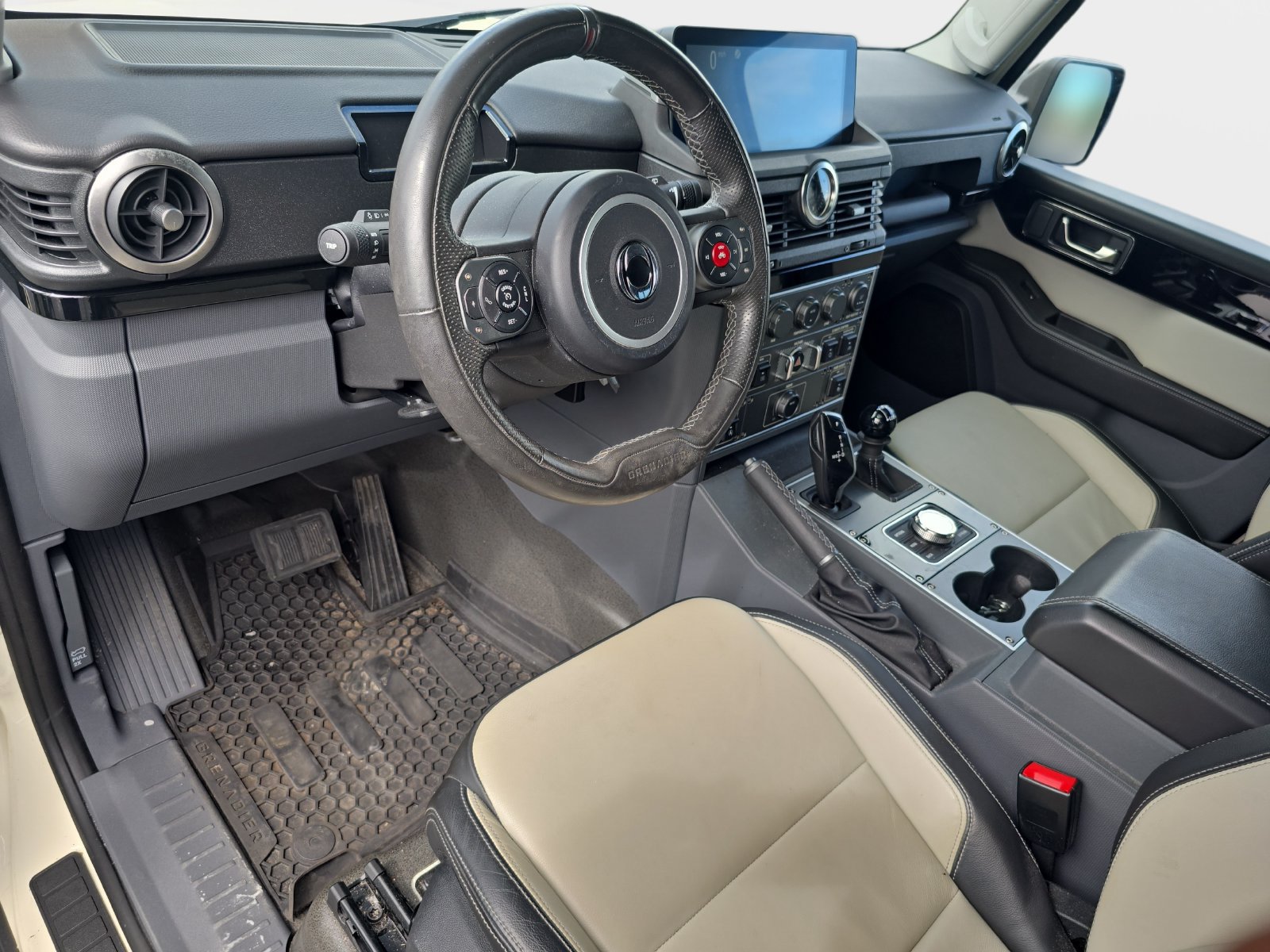 Used 2024 INEOS Grenadier Station Wagon AWD/4WD image 21