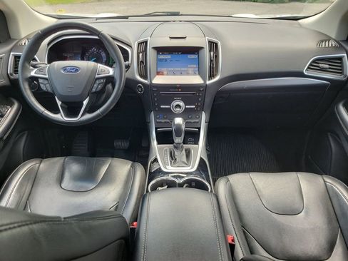 Used 2018 Ford Edge Titanium w/ Equipment Group 301A AWD/4WD image 11