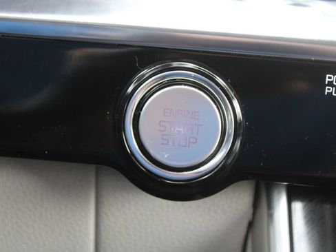 Used 2023 Kia Carnival SX Prestige FWD image 43