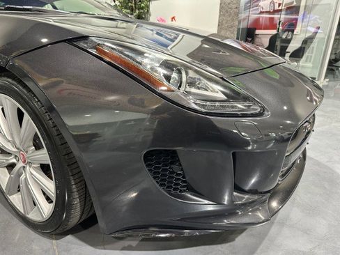 Used 2017 Jaguar F-TYPE Coupe RWD image 19