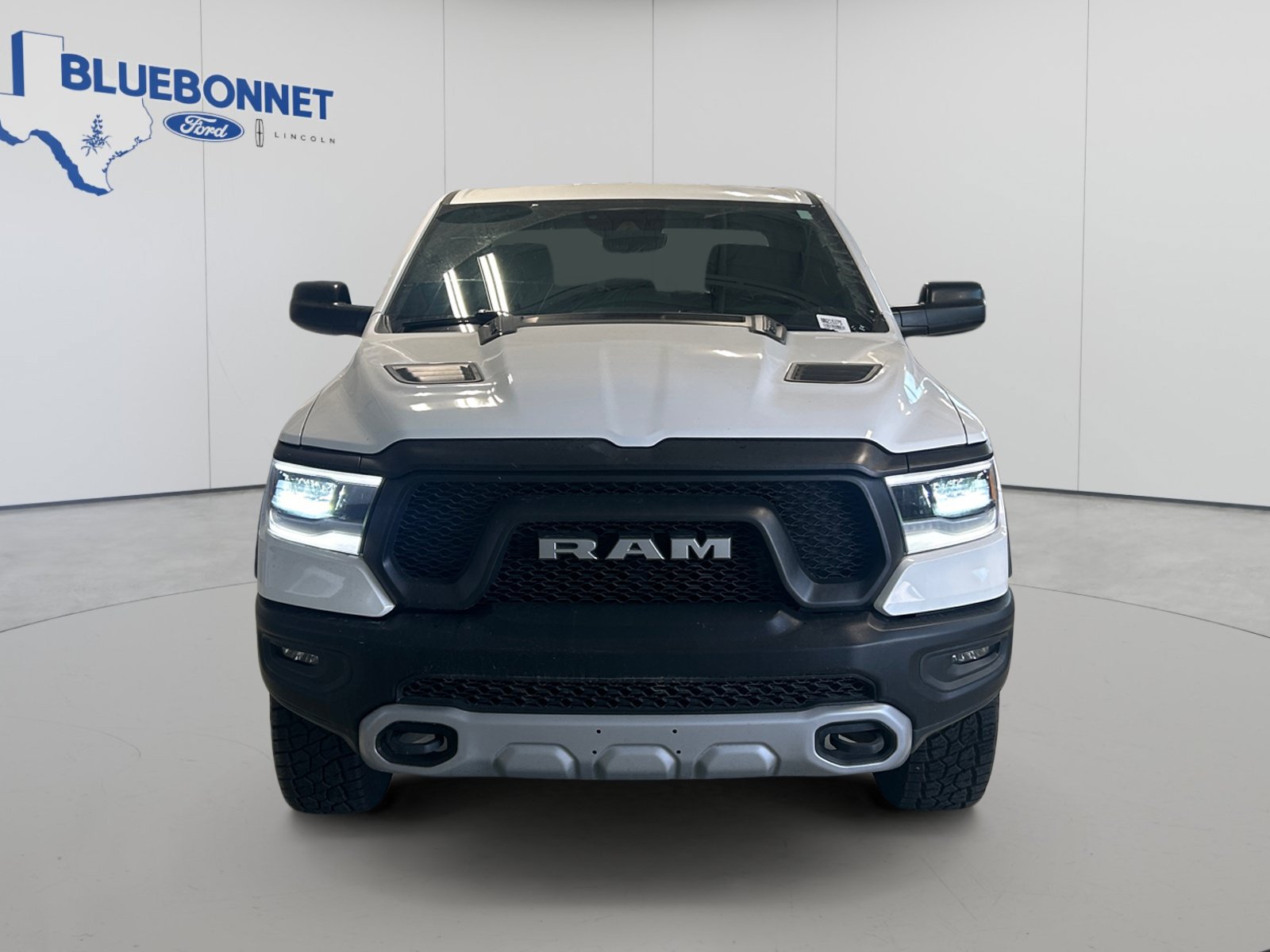 Used 2024 RAM 1500 Rebel AWD/4WD image 2