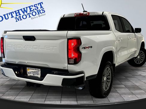 Used 2024 Chevrolet Colorado LT w/ LT Convenience Package AWD/4WD image 7