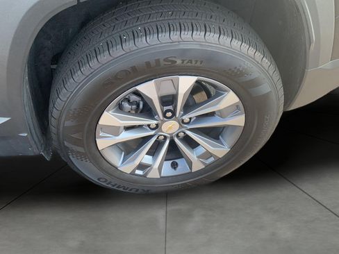 Certified 2025 Chevrolet Equinox LT FWD image 22